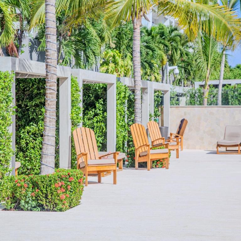 Apt 2 rooms with private beach and ideal pool - Two-Bedroom Apartment with Balcony - 82