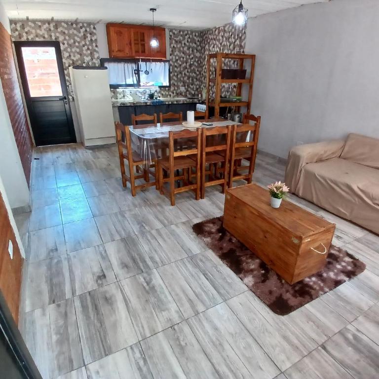 CASA CHALET con PARQUE - Three-Bedroom House - 4