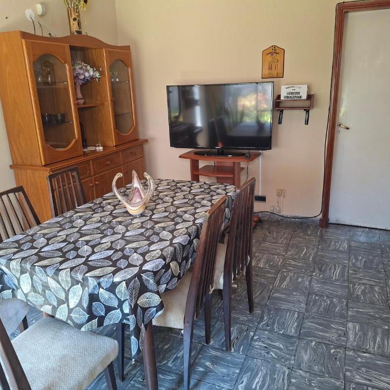 Julia's - Two-Bedroom House - 6