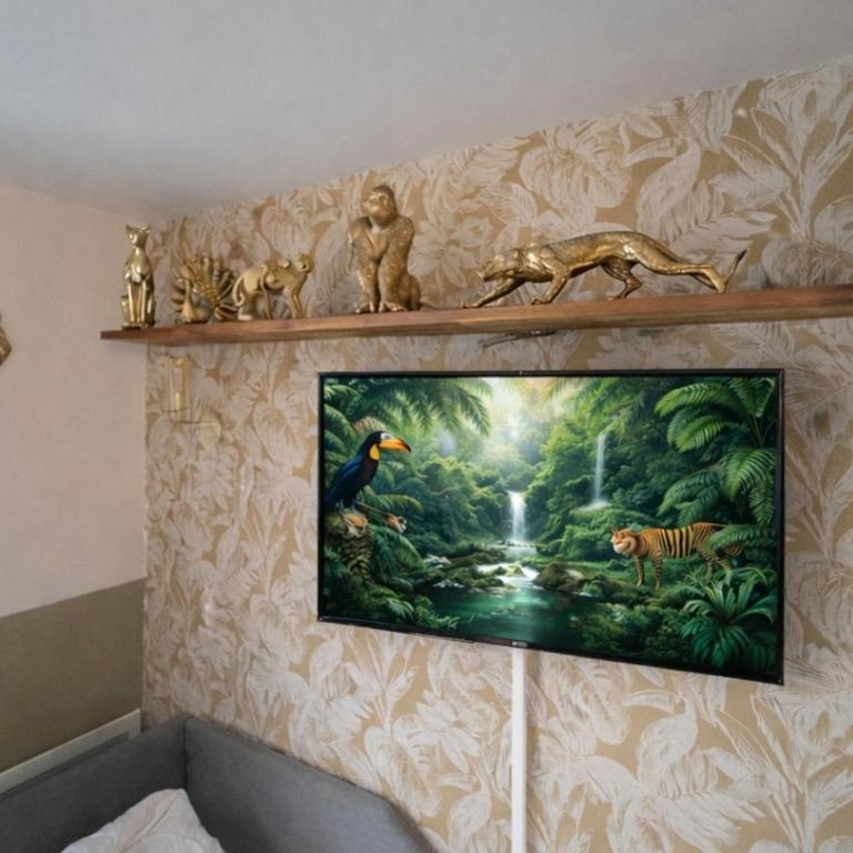 Jungle Duplex with pool 5 min Disneyland - Two-Bedroom Apartment - 2