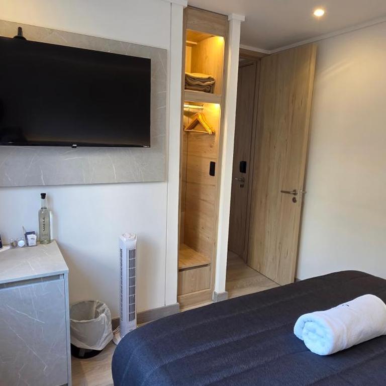 Arka Hotel - Quadruple Room with Private Bathroom - 2
