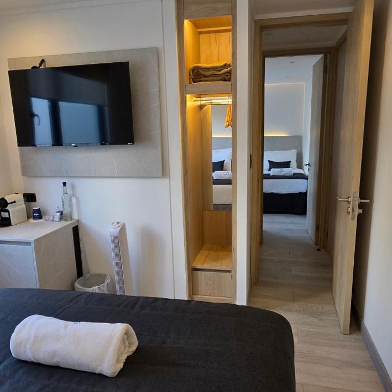 Arka Hotel - Quadruple Room with Private Bathroom - 4