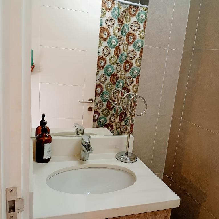 Depto premium 2D2B con parking y cerca del Lago - Two-Bedroom Apartment - 35