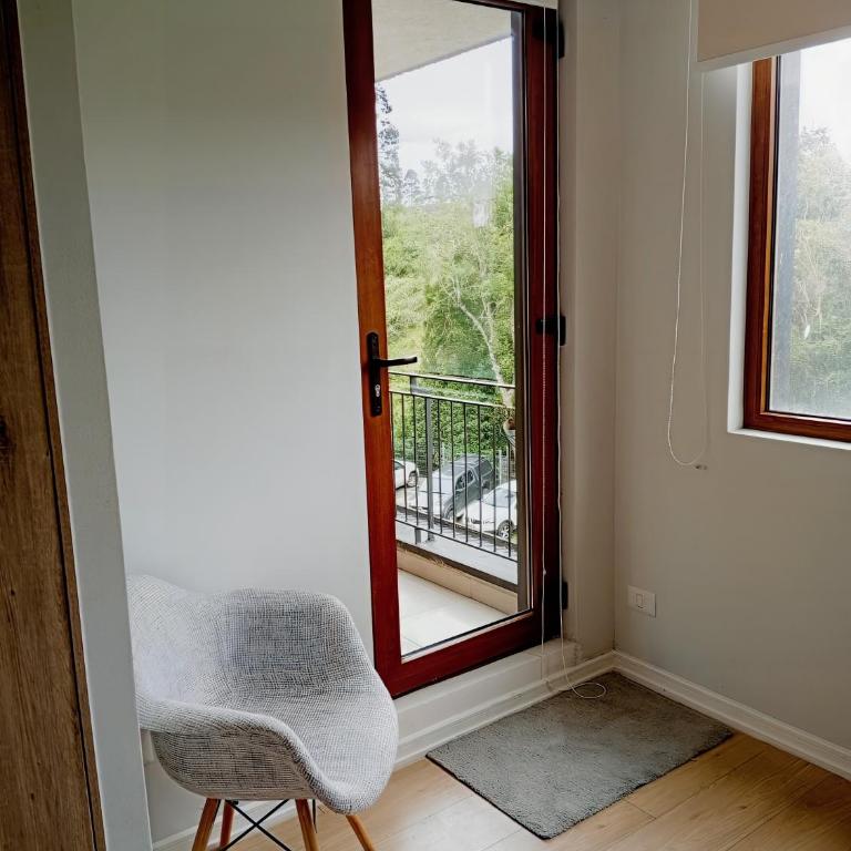 Depto premium 2D2B con parking y cerca del Lago - Two-Bedroom Apartment - 44