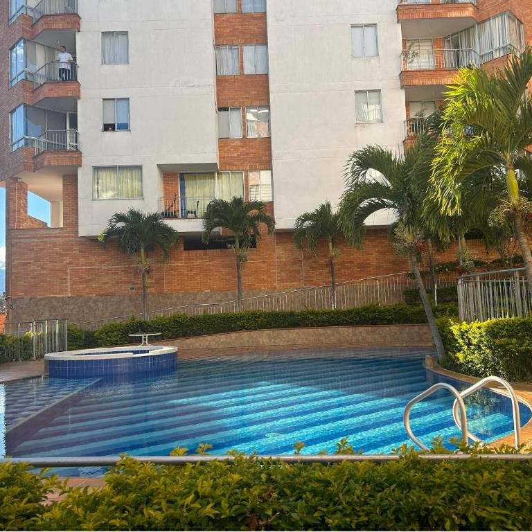 Apartamento amplio con piscina, hermosa vista a la ciudad de San Gil - Apartamento de 3 dormitorios - 1