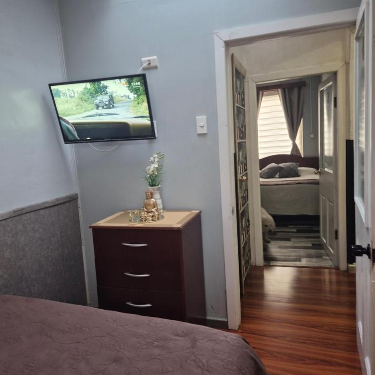 Alojamiento Emilia House y camping - Standard Double Room with Shared Bathroom - 8