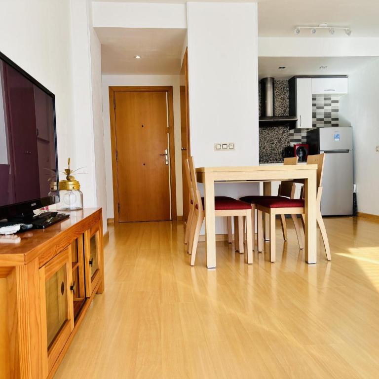 Encantador Bajo con Terraza Cerca Playa - ES-258-183 - Apartamento - 9