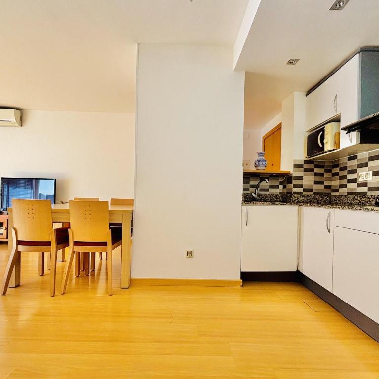 Encantador Bajo con Terraza Cerca Playa - ES-258-183 - Apartamento - 11
