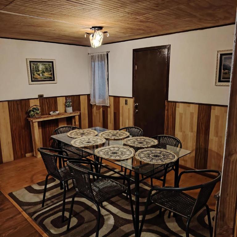 Casa hasta 8 personas - Four-Bedroom House - 4