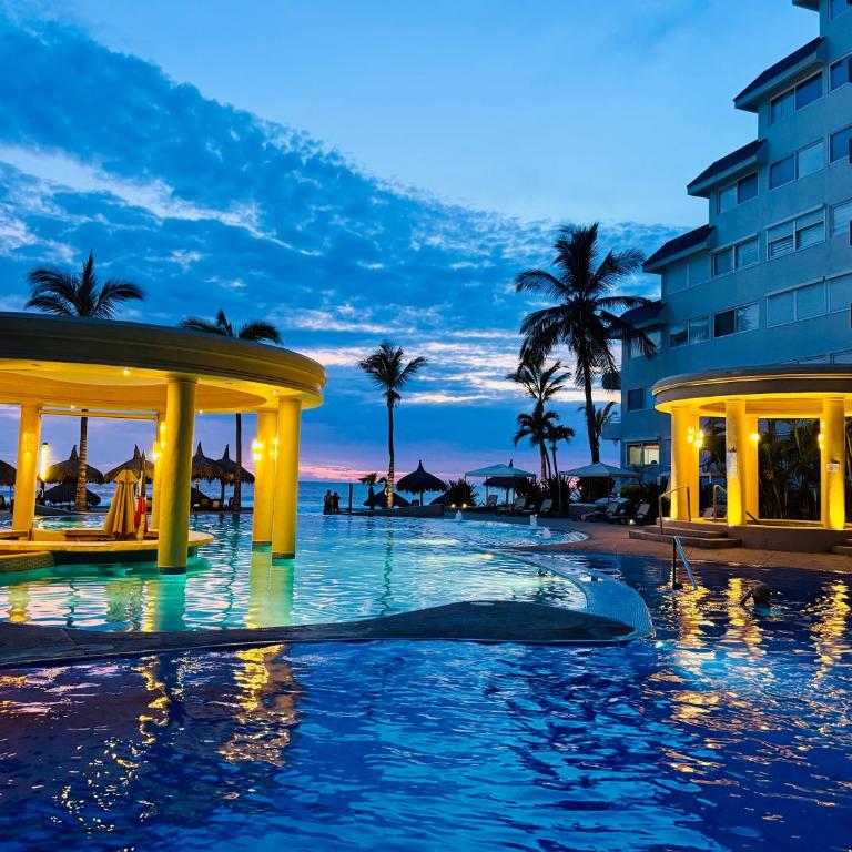 Departamento a pie de playa, vista al Mar, Cerritos, Mazatlan - Two-Bedroom Apartment - 17
