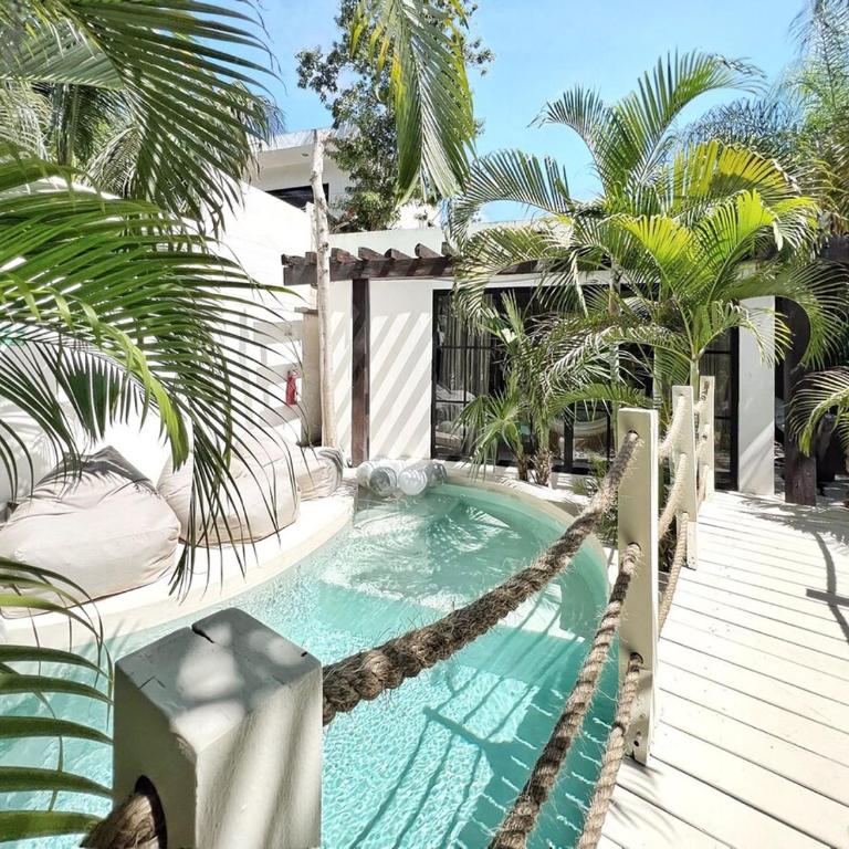 Villa Oasis Heated Private Pool Daily Housekeeping Prime location - Villa - 3