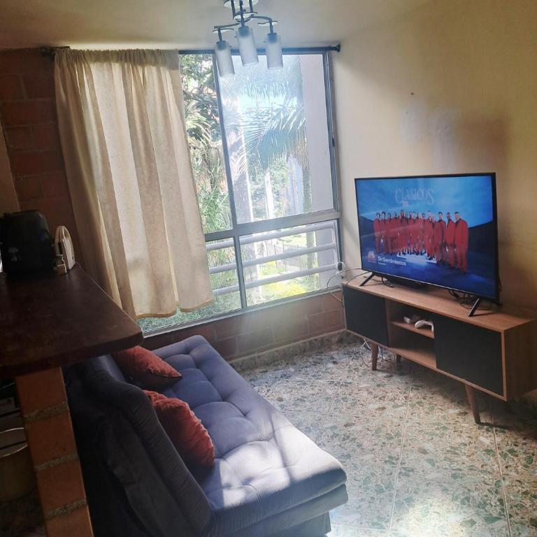 Comodo apartamento con 2 habitaciones totalmente equipado para estancias largas - Two-Bedroom Apartment - 1