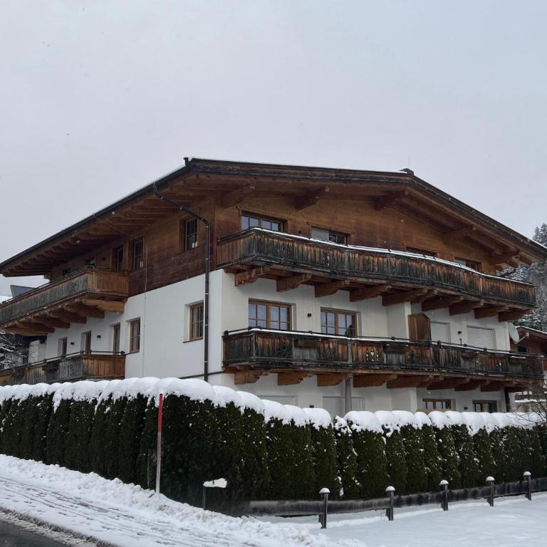 Ferienwohnung Jaspis - Scheffau am Wilden Kaiser - Apartment with View and Balcony - 2