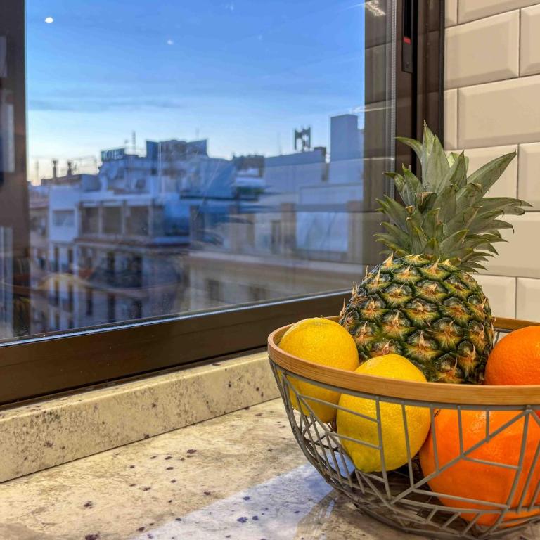 LA TERRAZA. VISTAS AL CASTILLO A 1 MIN. DE LA PLAYA - Three-Bedroom Apartment - 50