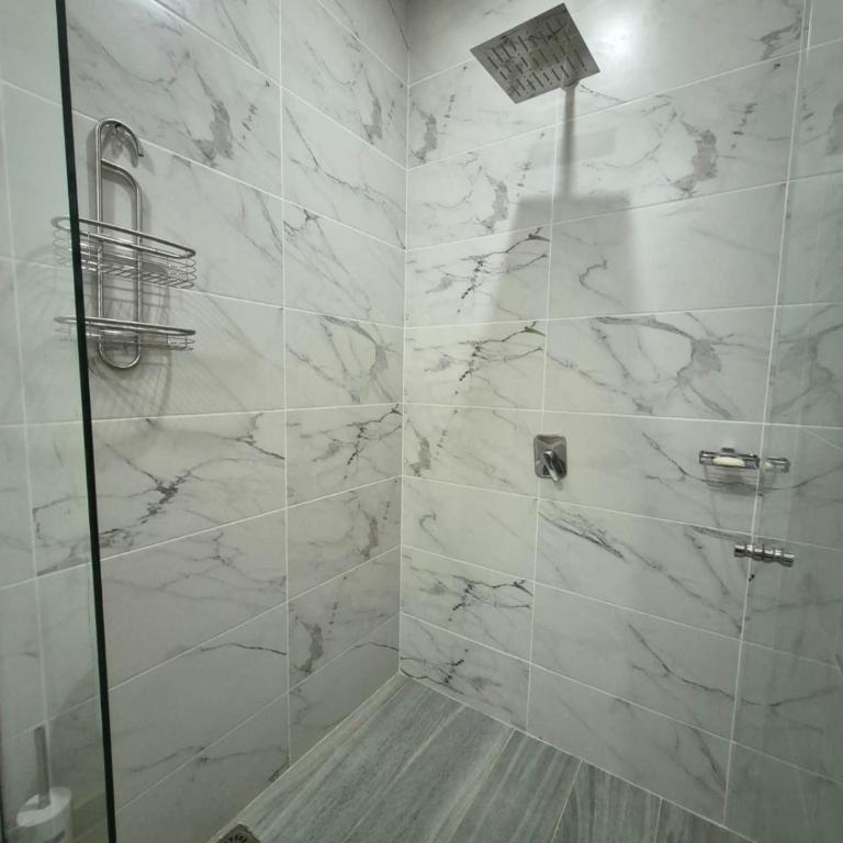 Moderno Estudio - 2 min de Playa & Piscina - Apartamento de 1 dormitorio - 9