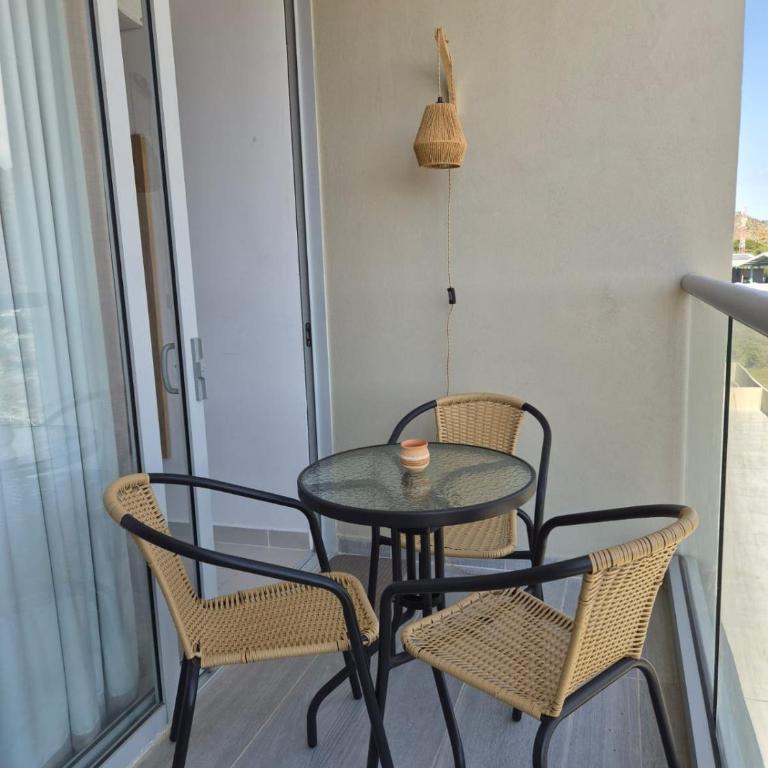Moderno Estudio - 2 min de Playa & Piscina - Apartamento de 1 dormitorio - 10