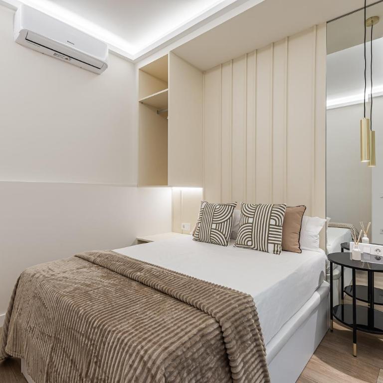 Queen's Chueca Boutique IV - Alojamiento corta estancia - Three-Bedroom Apartment - 7