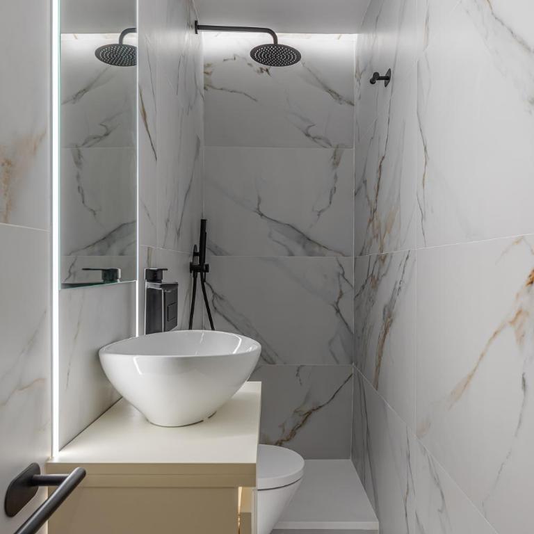 Queen's Chueca Boutique IV - Alojamiento corta estancia - Three-Bedroom Apartment - 11