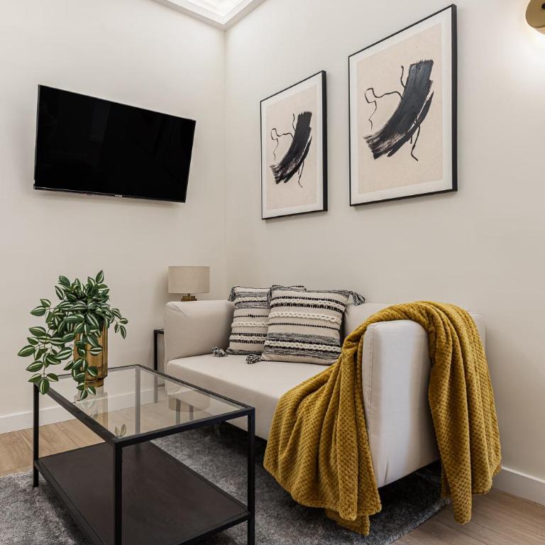 Queen's Chueca Boutique IV - Alojamiento corta estancia - Three-Bedroom Apartment - 22