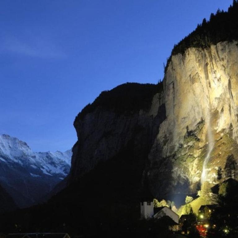 Lauterbrunnen Beautiful Staubbach apartment in a charming Chalet - Apartment mit 2 Schlafzimmern - 2