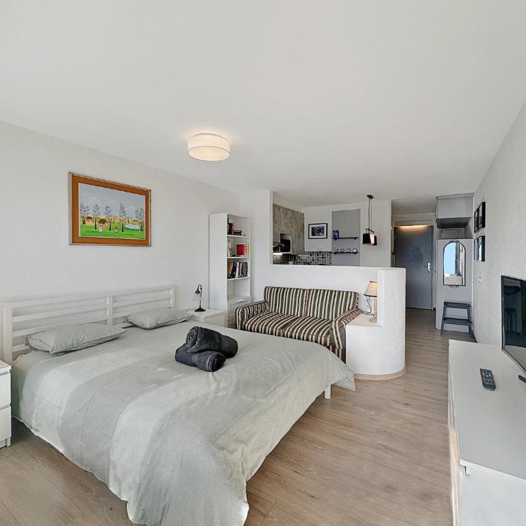 Alpine Club Retreat, Central Studio, Pool and View - Studio - Vue sur Montagne - 5