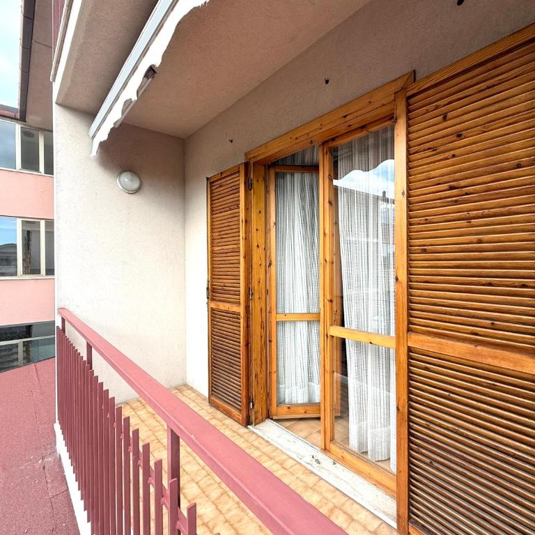 M451 - Marcelli, luminoso quadrilocale con posto auto - Three-Bedroom Apartment - 6