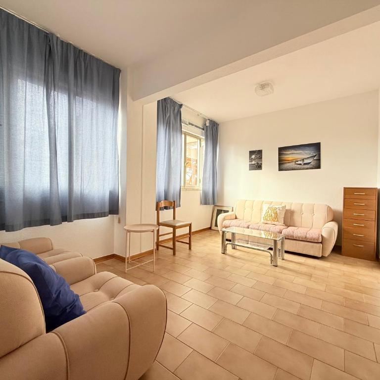M451 - Marcelli, luminoso quadrilocale con posto auto - Three-Bedroom Apartment - 1