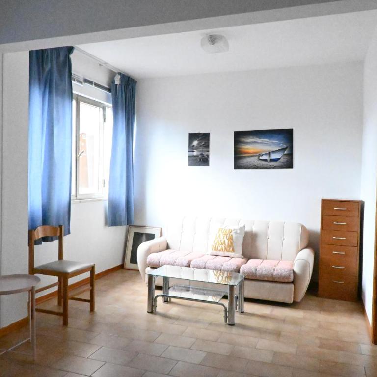 M451 - Marcelli, luminoso quadrilocale con posto auto - Three-Bedroom Apartment - 4