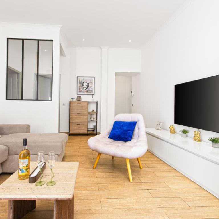 JARDIN DES MUSES - 2 PIECES - PARKING Carré d'or Menton - One-Bedroom Apartment - 1
