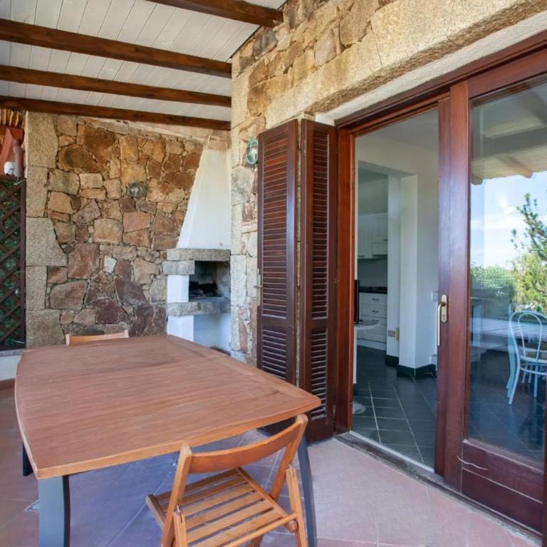 HH San Teodoro vista Mare - Four-Bedroom House - 4