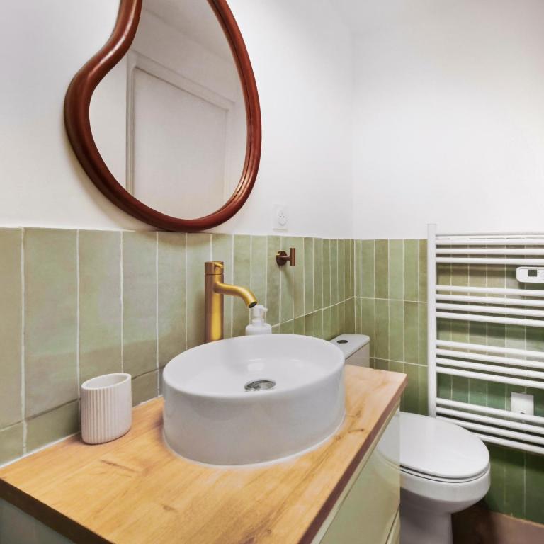 Appart rénové, charme et confort en cœur de ville - Apartment mit 2 Schlafzimmern - 27