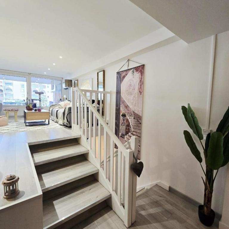 Exceptionnel Loft Duplex sur le quai - Port-Fréjus - Apartamento - 2 niveles - 11