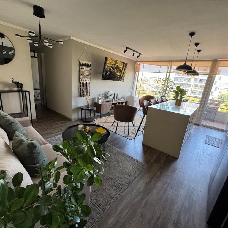 Modern and Quiet Steps from Costanera Center - Three-Bedroom Apartment - 1