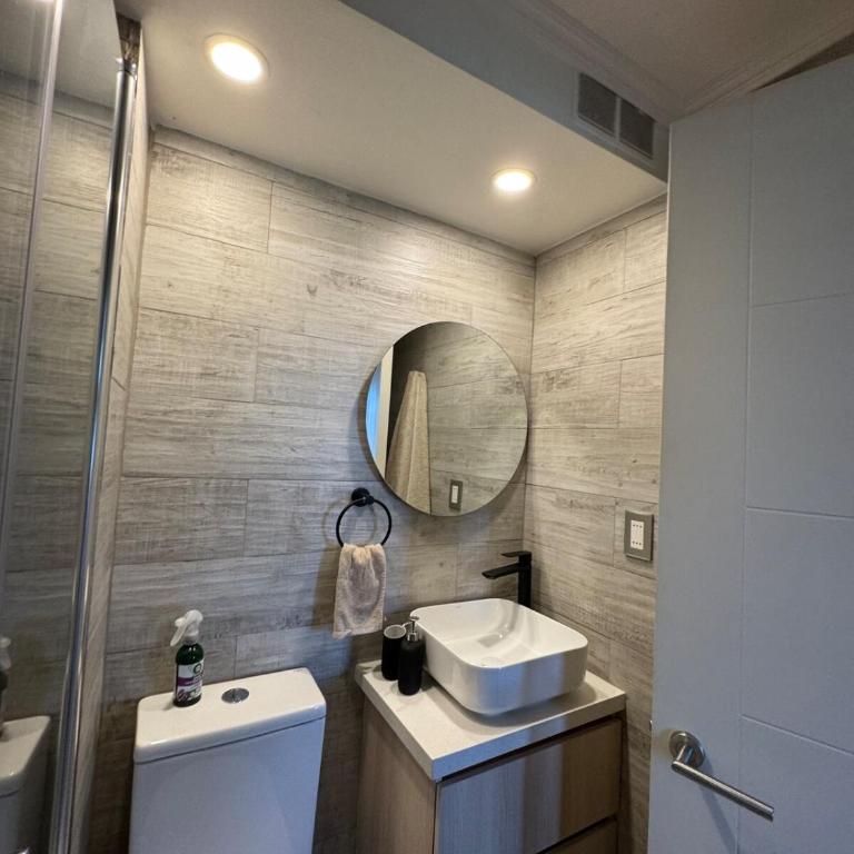 Modern and Quiet Steps from Costanera Center - Three-Bedroom Apartment - 9