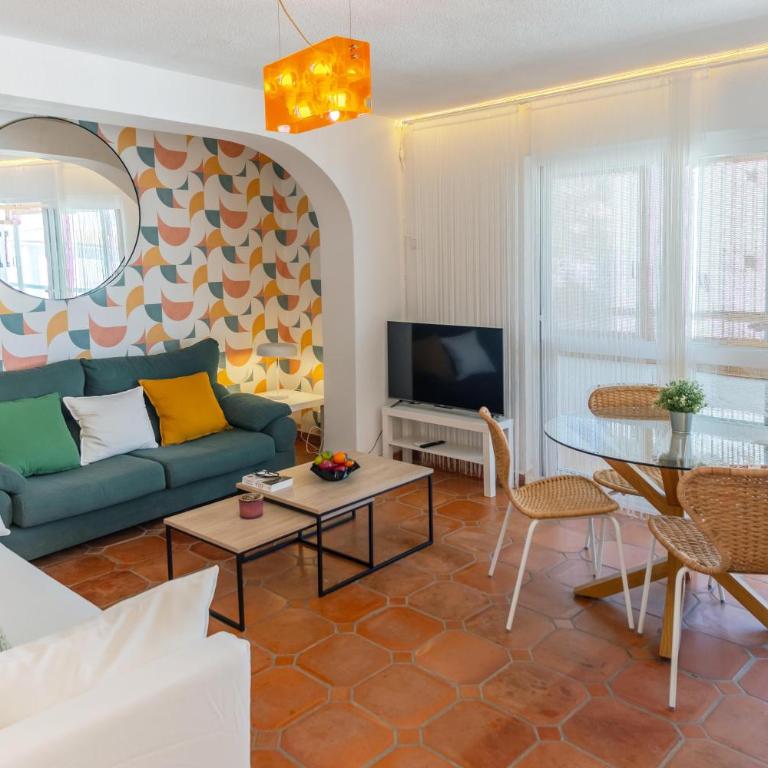 A pie de playa con Parking Privado y Workspace By DelucaCo - Apartamento de 1 dormitorio con vistas al mar - 2
