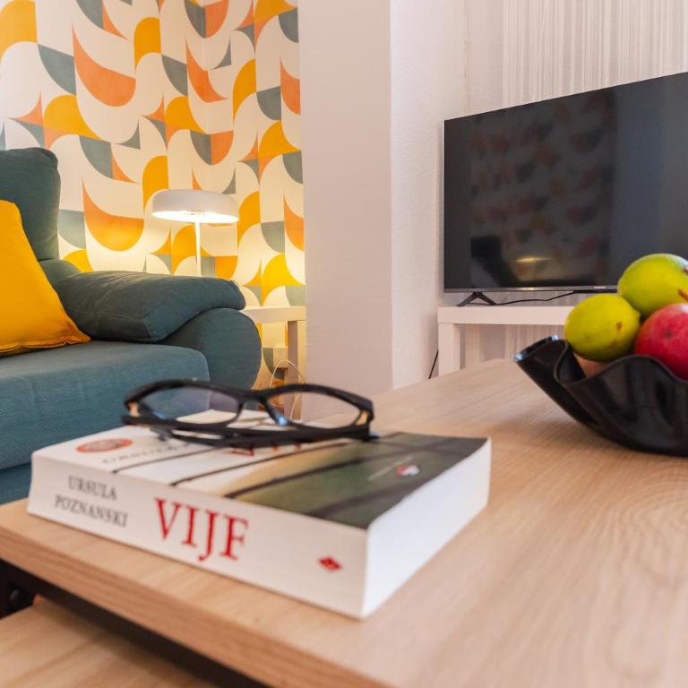 A pie de playa con Parking Privado y Workspace By DelucaCo - Apartamento de 1 dormitorio con vistas al mar - 16
