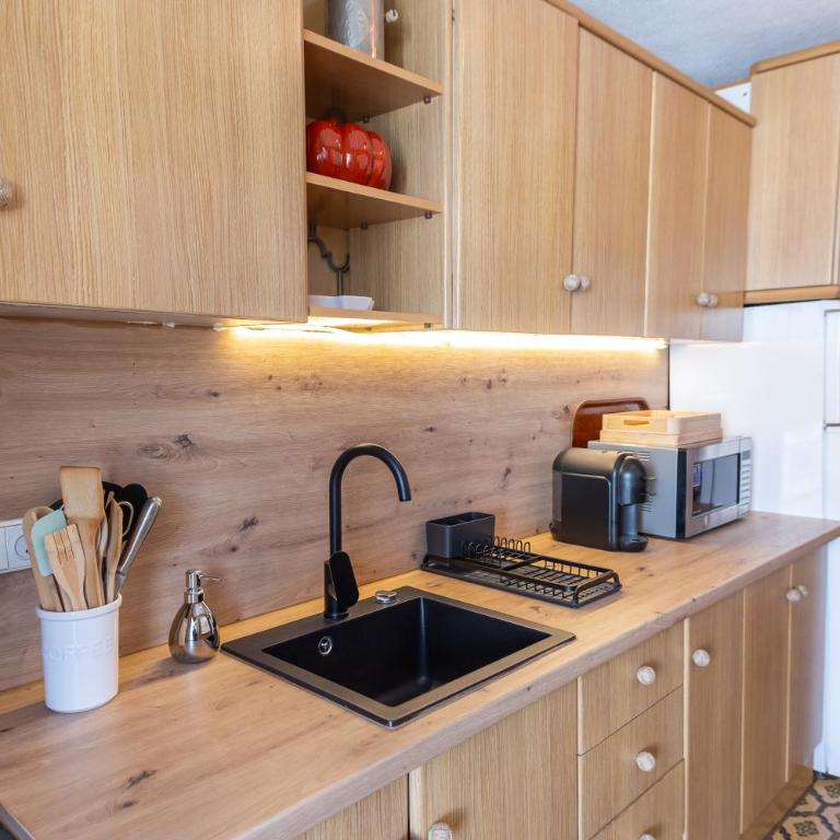 A pie de playa con Parking Privado y Workspace By DelucaCo - Apartamento de 1 dormitorio con vistas al mar - 29