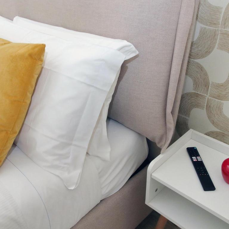 Bright Home Near Metro & Airport Trains - Appartamento con 2 Camere da Letto - 48