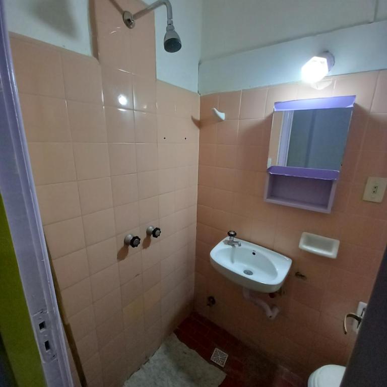 Casona Sol - Habitación Familiar con baño privado - 8