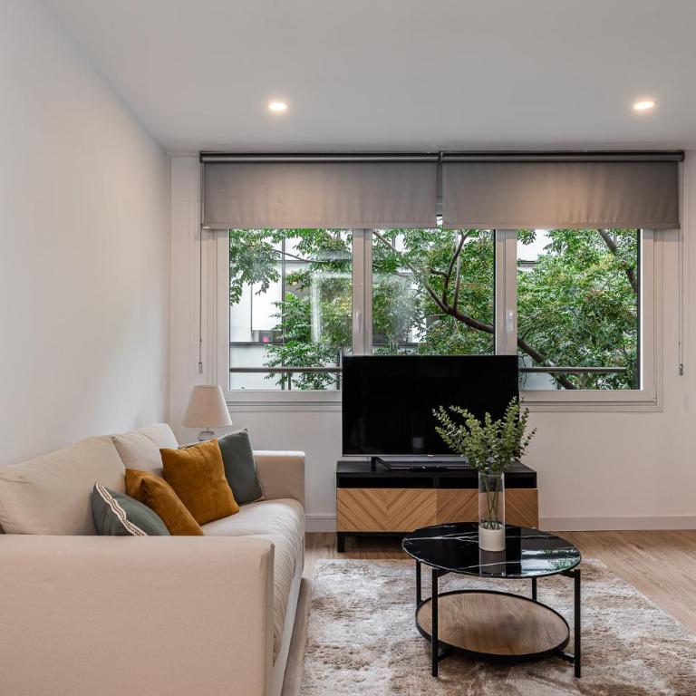Queen's Serrano Boutique I - Alojamiento corta estancia - Two-Bedroom Apartment - 1