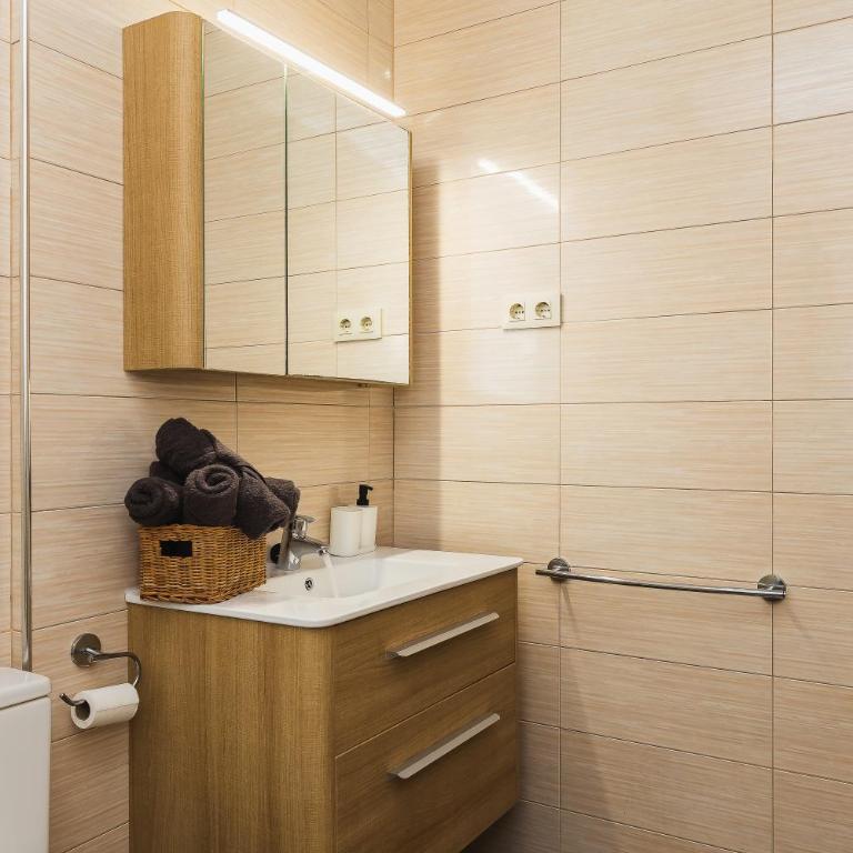 Gran Capitán- Casa en el centro con 3 habitaciones y terraza - Casa de 3 dormitorios - 10