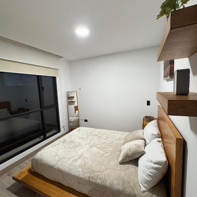 Modern Studio Steps from La Carolina Park - One-Bedroom Apartment - 7