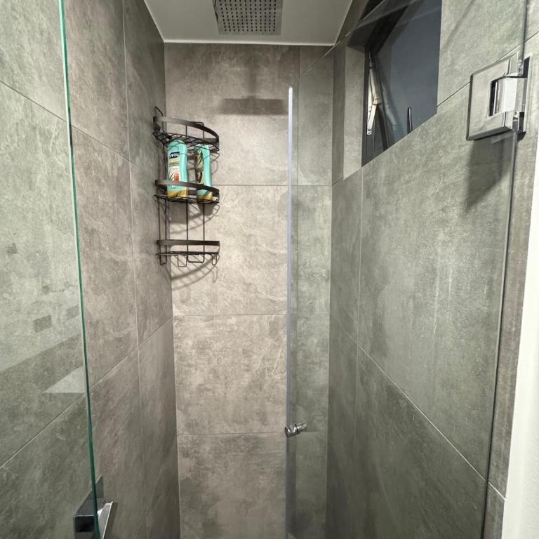 Modern Studio Steps from La Carolina Park - One-Bedroom Apartment - 11