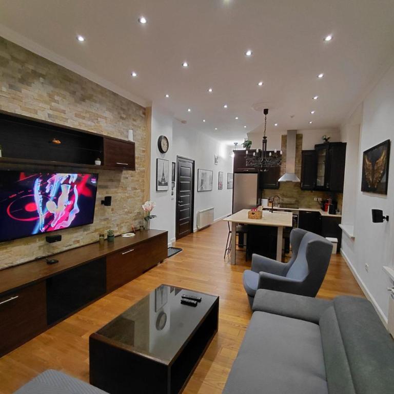 World Traveler - One-Bedroom Apartment - 33
