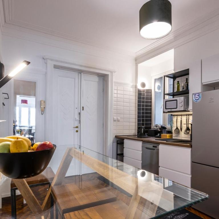 City Center Suites, Two Connected Apartments, 10 Guests - Apartment - 20