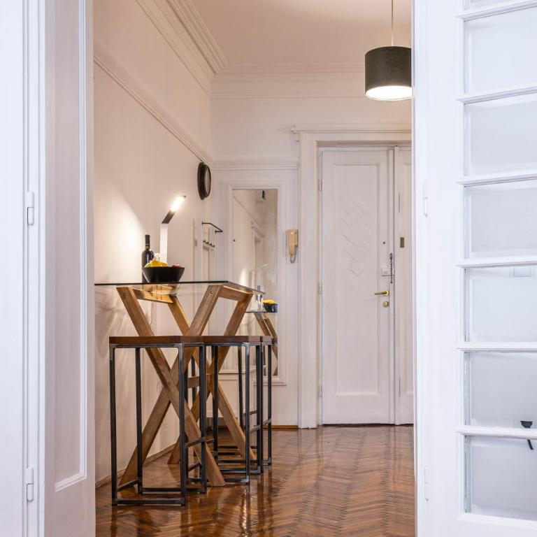 City Center Suites, Two Connected Apartments, 10 Guests - Apartment - 52