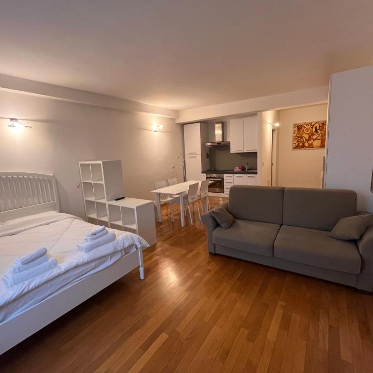 Convent Palace - Deluxe Studio - 2