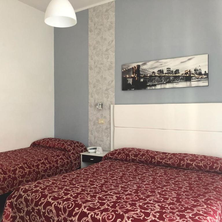 Residence Hotel Mizar - Camera Tripla - 9