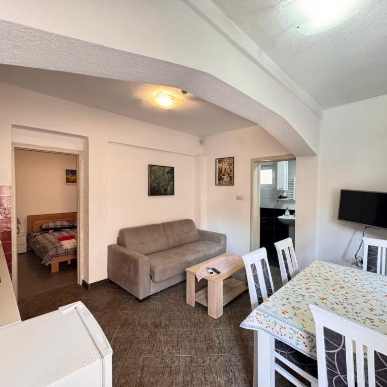 Mystras Apartments - One-Bedroom Apartment - 3