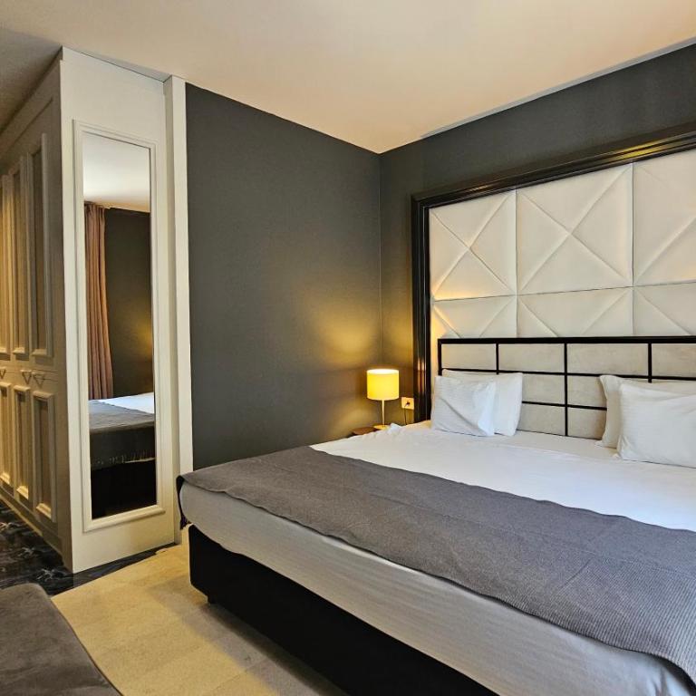 Azure Family Luxury Seaside Living Suites Rafailovici - Two-Bedroom Apartment - 12